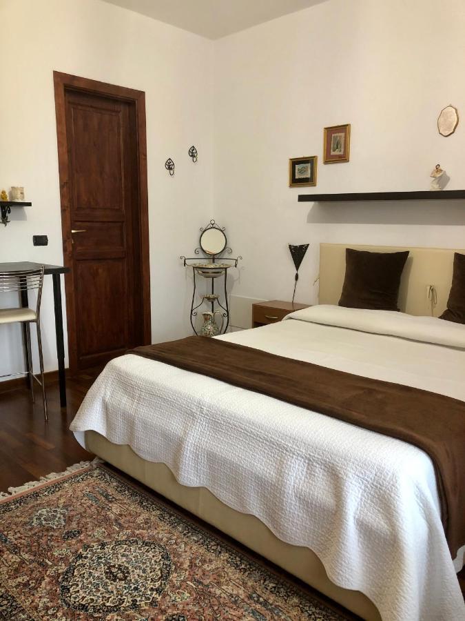 B&B Roomantic & Piscina Idromassaggio Чефалу Екстер'єр фото