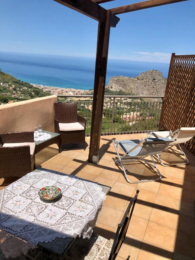 B&B Roomantic & Piscina Idromassaggio Чефалу Екстер'єр фото