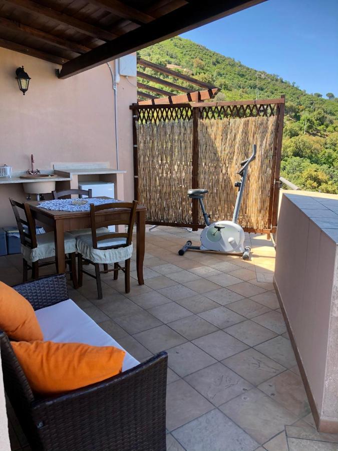 B&B Roomantic & Piscina Idromassaggio Чефалу Екстер'єр фото
