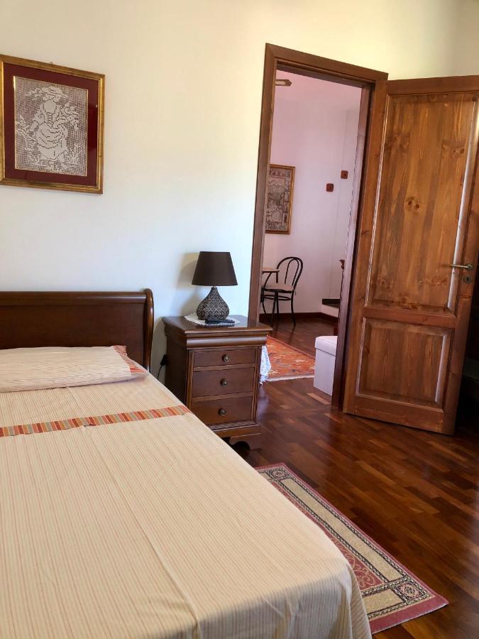 B&B Roomantic & Piscina Idromassaggio Чефалу Екстер'єр фото