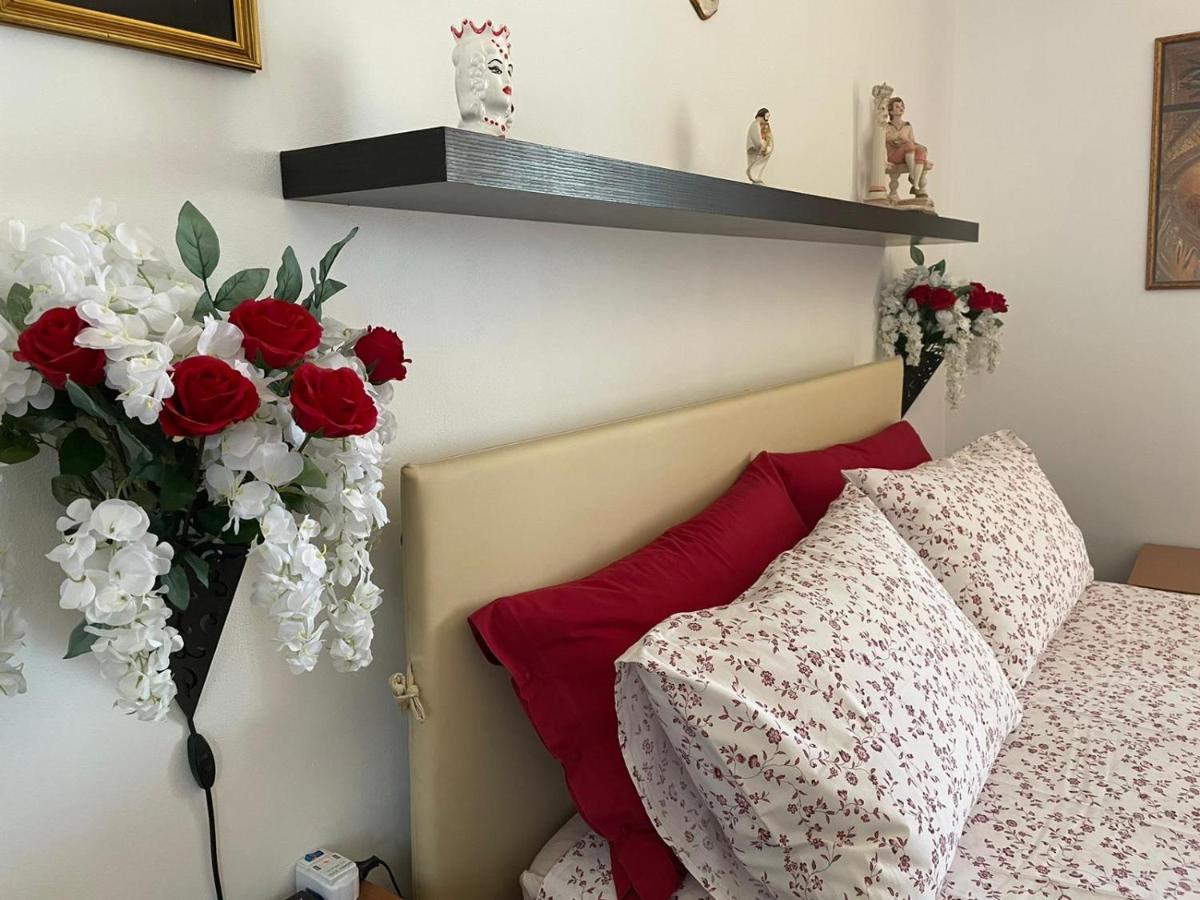 B&B Roomantic & Piscina Idromassaggio Чефалу Екстер'єр фото