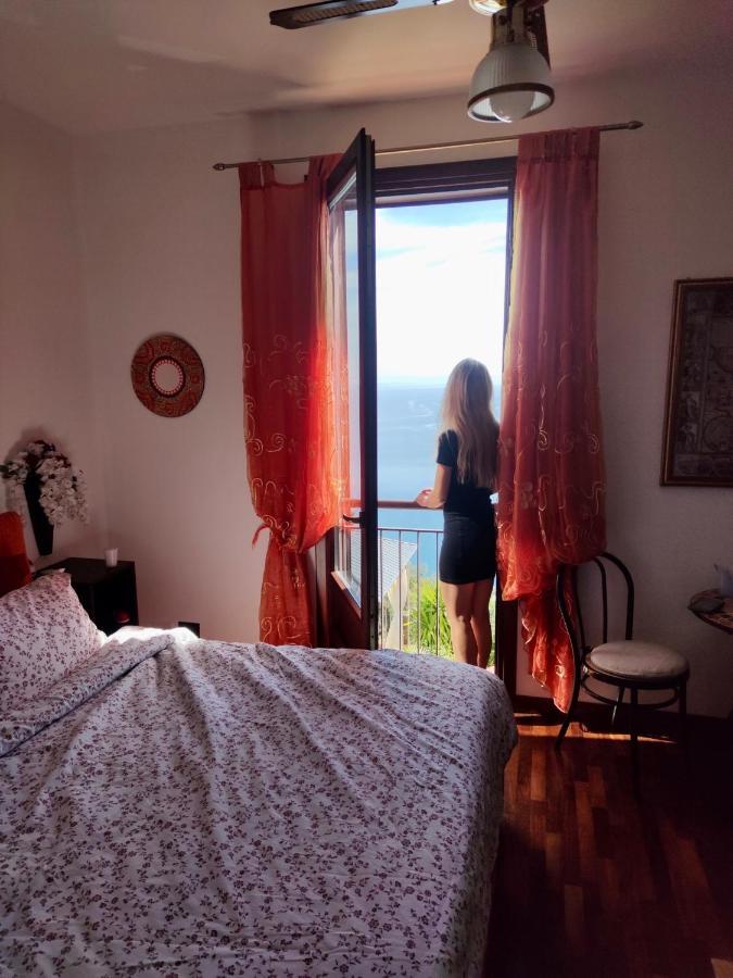 B&B Roomantic & Piscina Idromassaggio Чефалу Екстер'єр фото